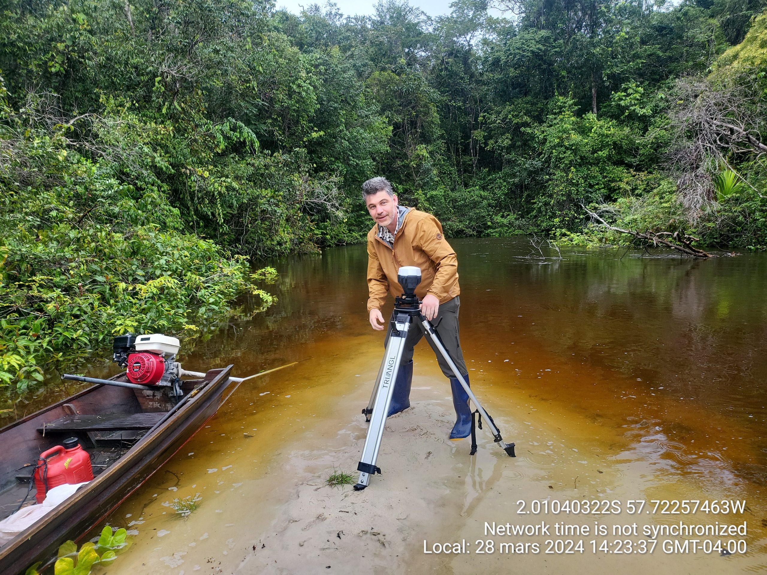 Equipe e parceiros do Projeto Tapera REDD+ em campo na Amazônia
